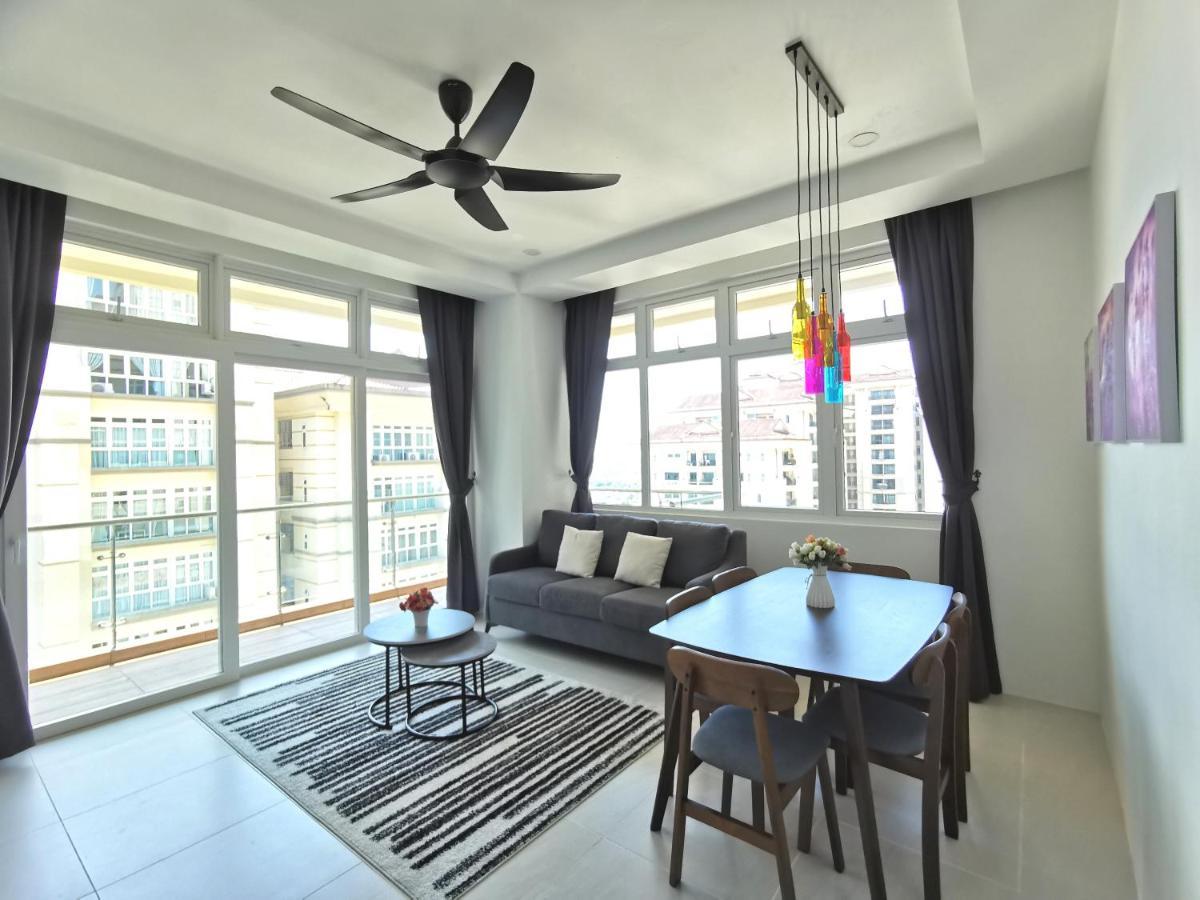 Cozzzy Hut @ Riverine Diamond Kuching Exterior photo